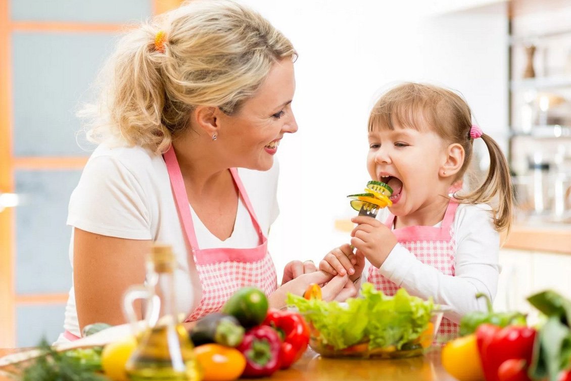 как научить ребенка правильно питаться