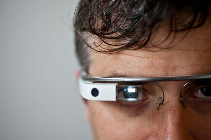 Умные очки Google Glass можно купить в магазине