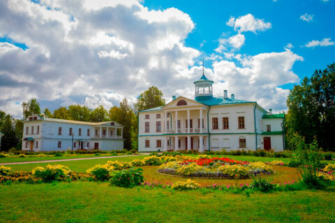 Музей-усадьба Некрасова («Карабиха»)