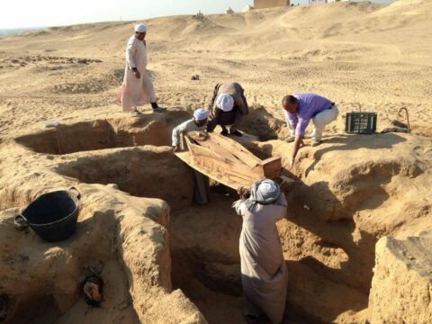 Раскопки гробниц в Египте обнаружили мумию возрастом 56 столетий