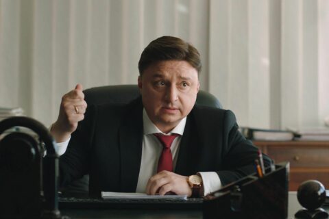 Проклятый чиновник (2021) — русский трейлер
